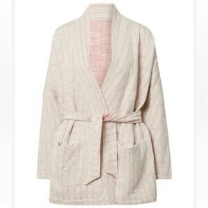 NWT Nike Yoga 3X Women's Nike Yoga Therma-Fit Luxe
Jacquard Reversible Beige Pin